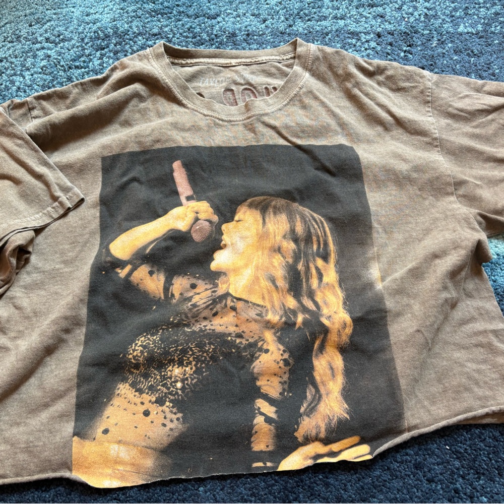 Taylor Swift Cropped Shirt